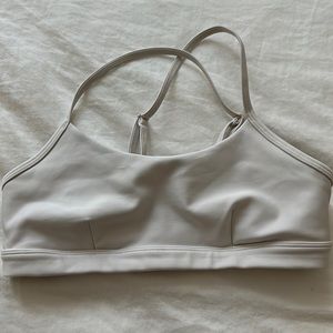 Alo intrigue airlift bra